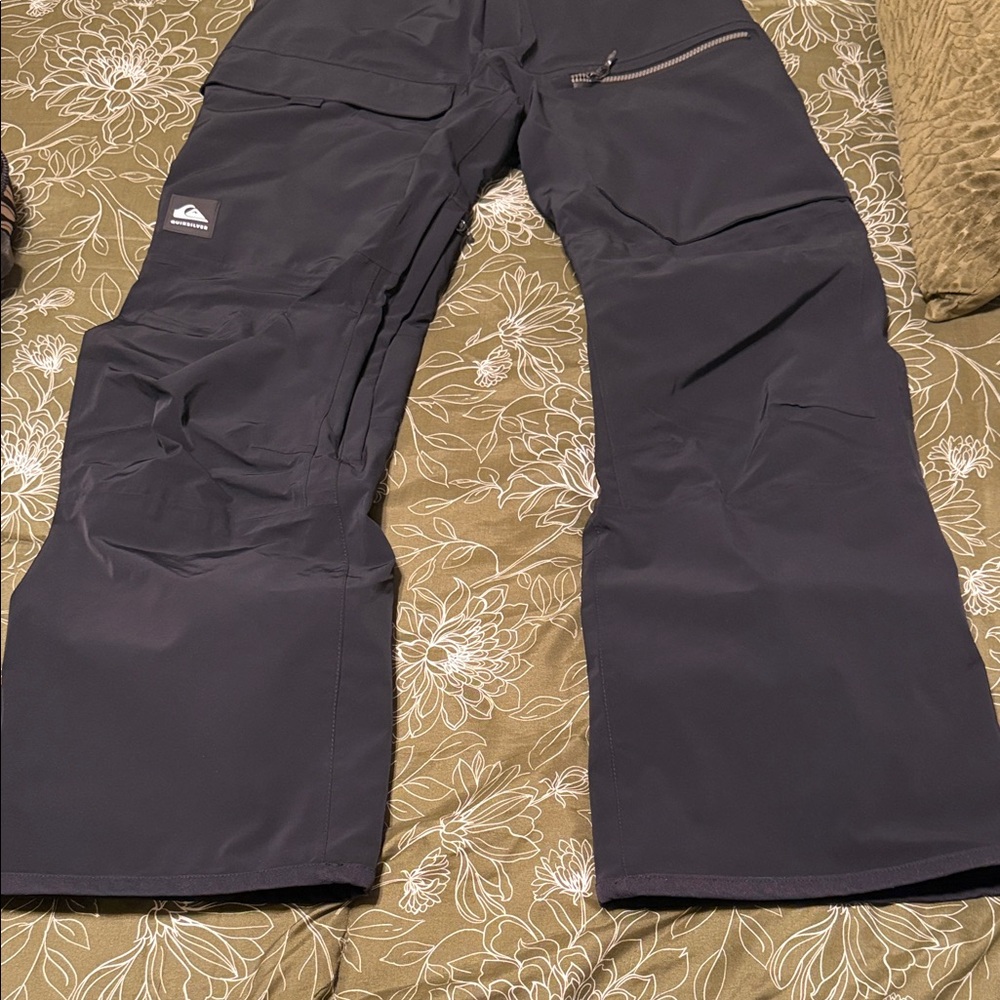 Quiksilver Snow Pants - Picture 2 of 4